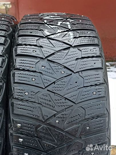 Dunlop Ice Touch 215/55 R17 94T