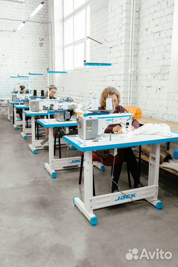 Швея на трикотаж