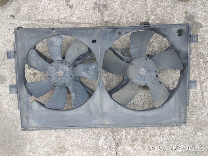 Вентилятор на Пежо 4007 2010 года