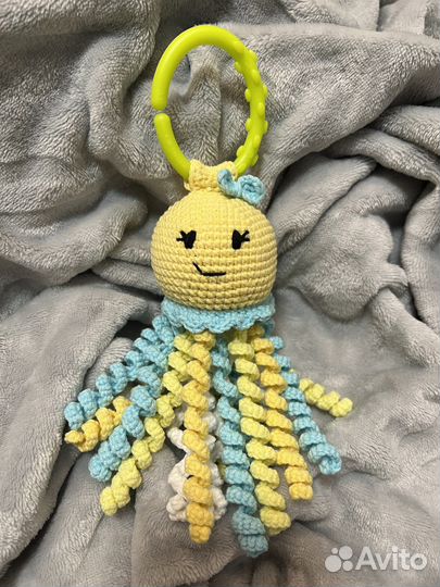 Погремушка осьминожка. Ручная работа