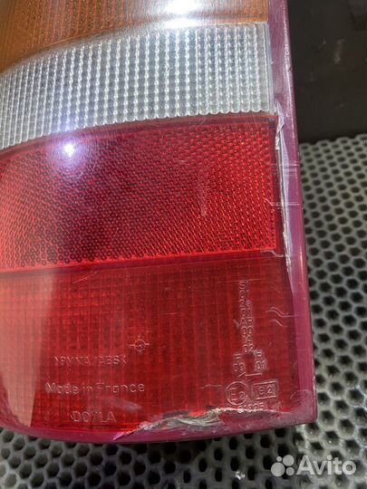 Фонарь левый Форд Мондео 2 Универсал Mondeo 2