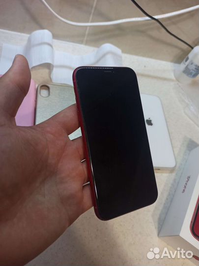 iPhone xr 64gb red