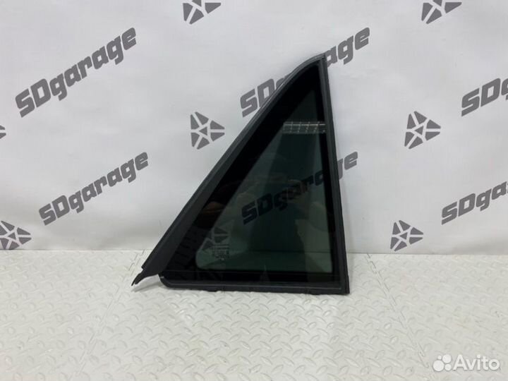Форточка двери задняя правая Mercedes Gle W166 3.5