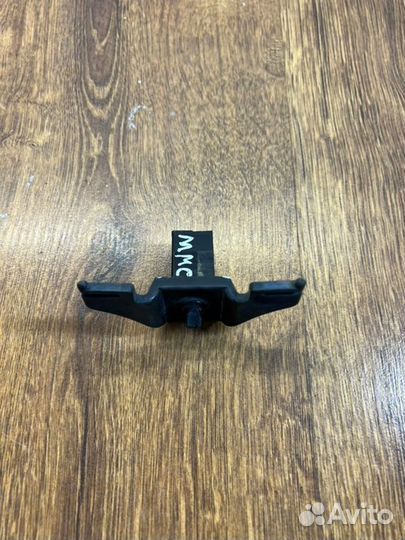 Активатор лючка бензобака Mitsubishi Outlander