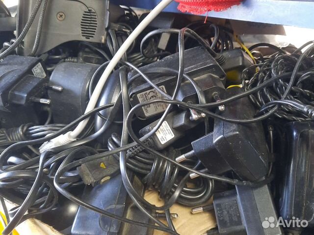 Зарядники для сотовых в ассортименте