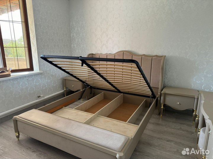 Спальные Гарнитуры