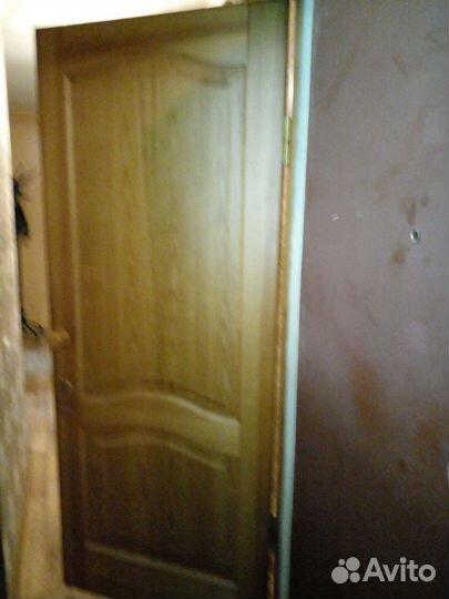 Дверь входная деревянная с коробкой