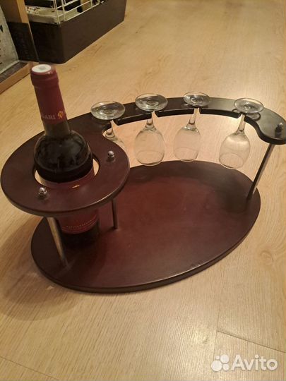 Подставка с бокалами