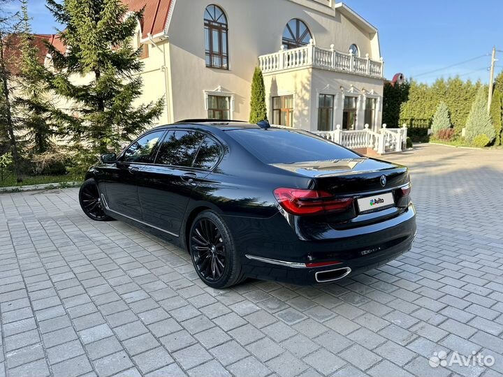 BMW 7 серия, 2015