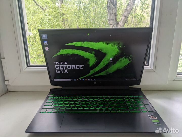 Игровой ноутбук HP 15-ec0060ur