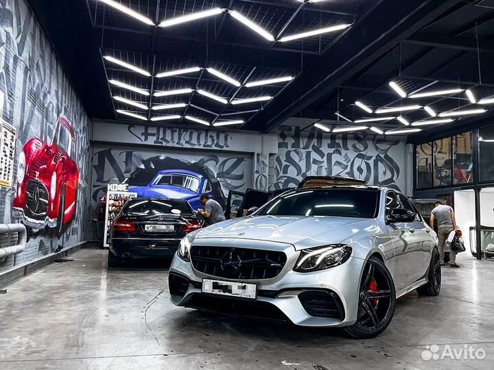 Оклейщик автомобилей