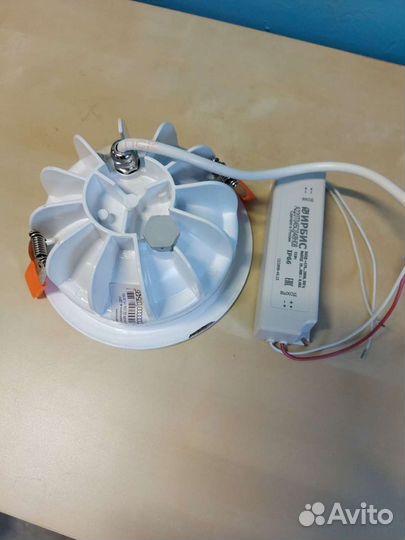 Светодиодный светильник дво 04-18-50-Д