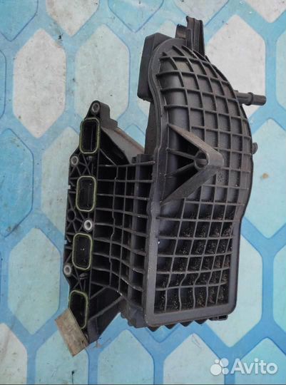 Коллектор впускной 03C129711AD