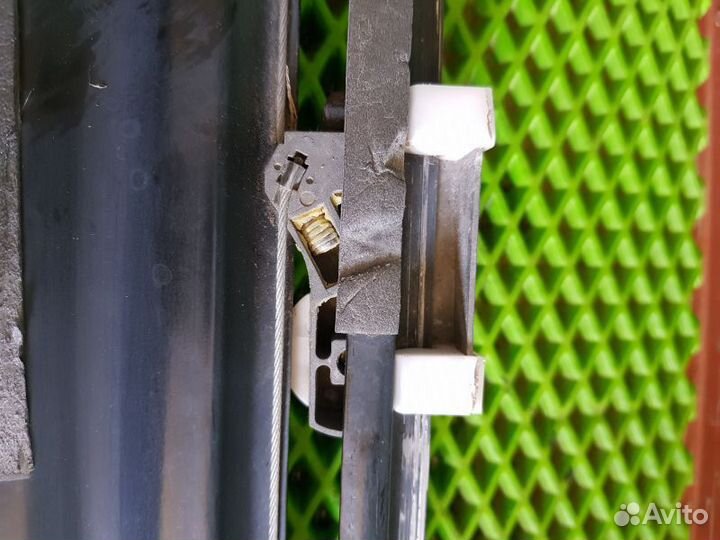 Стеклоподъемник электр. задний правый BMW 5 серия