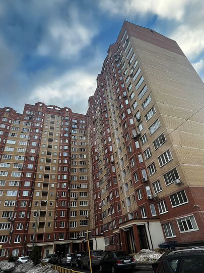 2-к. квартира, 83 м², 15/17 эт.