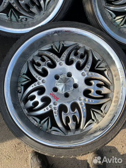 Комплект колес Chrysler 300C R22 rich Evans Danger