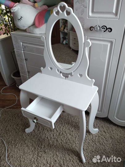 Детский туалетный столик для девочки