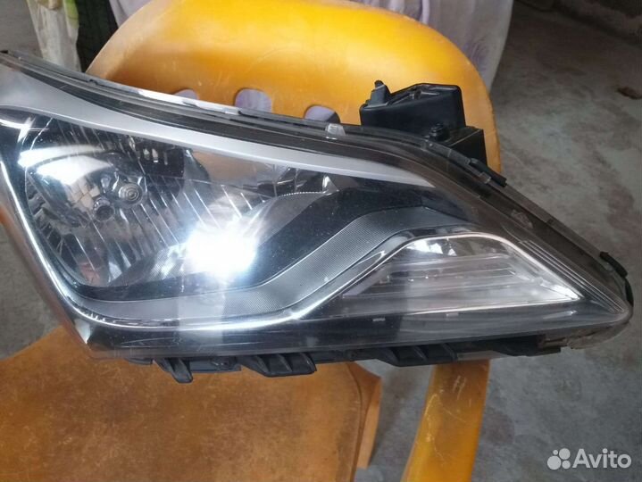 Hyundai solaris фара