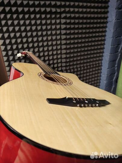 Акустическая гитара новая