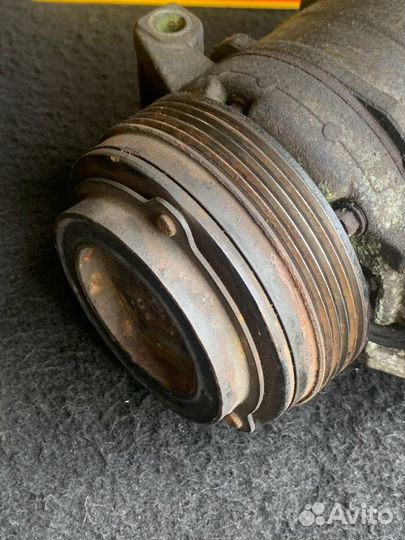 Компрессор кондиционера Land Rover Randge Rover