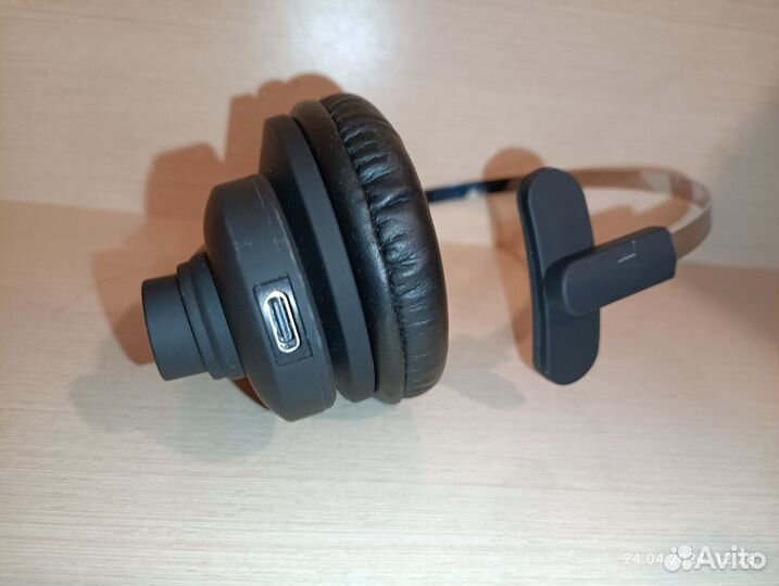 Bluetooth гарнитура на одно ухо (Wireless phones)