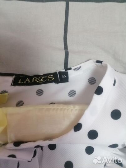 Блузка в горошек