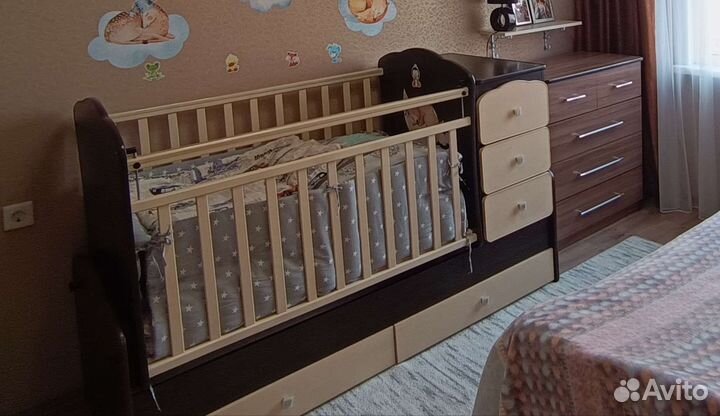 Кроватка трансформер с маятником