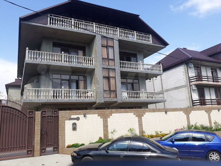 Комната 25 м² в > 9-к., 2/3 эт.