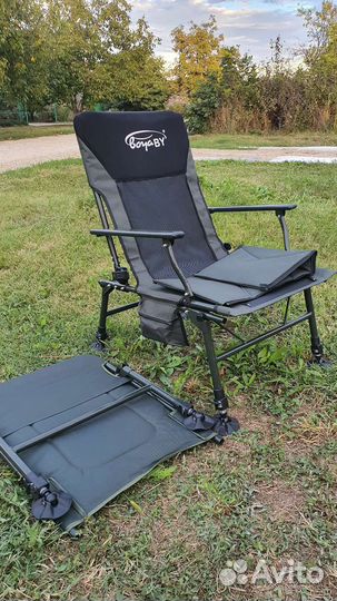 Кресло с подставкой для ног