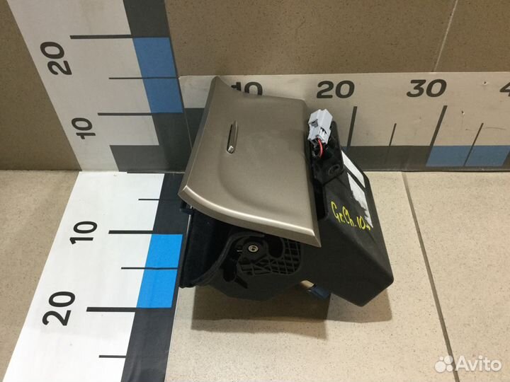 Ящик передней консоли Гранд Чероки после 2010г