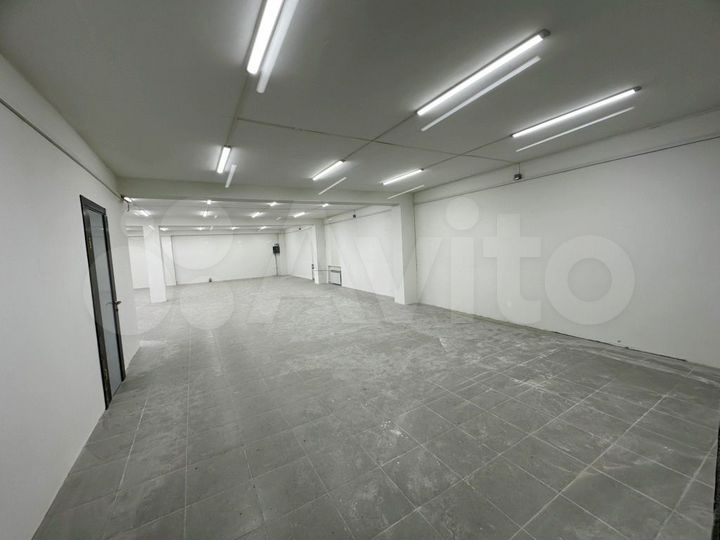 Сдаю помещение свободного назначения пл. 215 м²