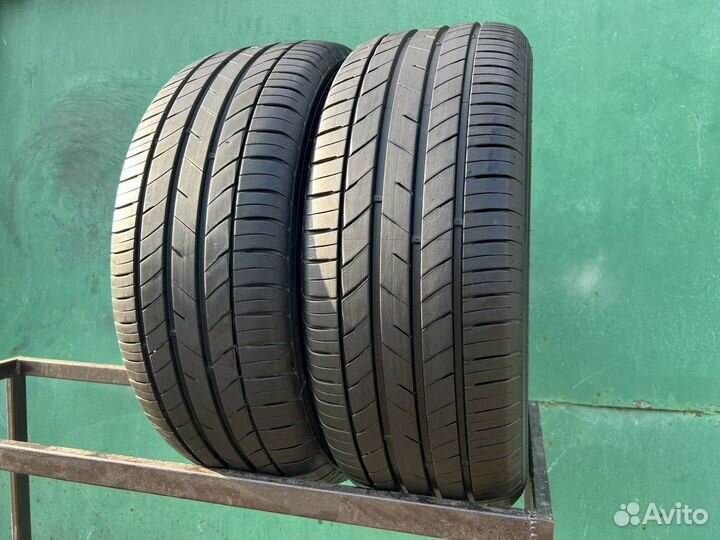 Kumho Ecsta HS52 225/50 R17 98W