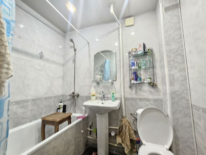 2-к. квартира, 60 м², 1/5 эт.