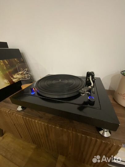 Виниловый проигрыватель