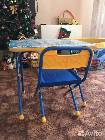 Стол детский и стул