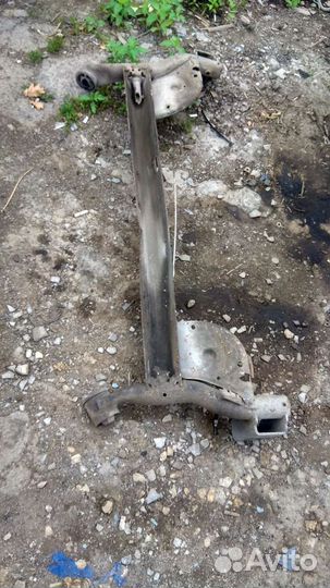 Балка задняя Рено Логан 1