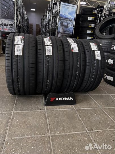Yokohama Advan Sport V107 245/45 R19 и 275/40 R19 105Y