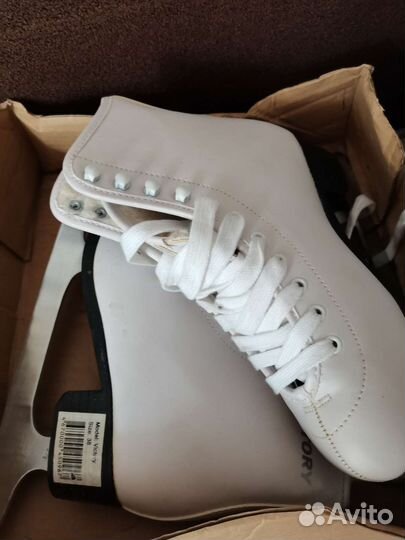 Новые фигурные коньки