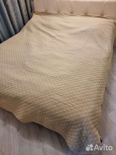 Покрывало на 2 х спальную кровать новое