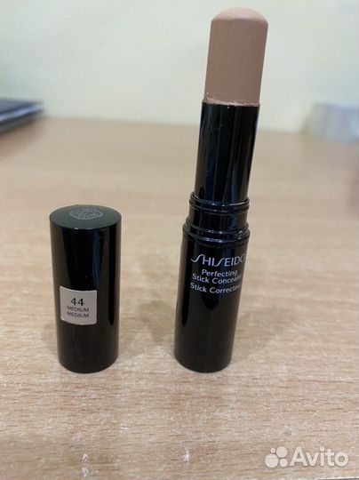 Shiseido консилер-корректор