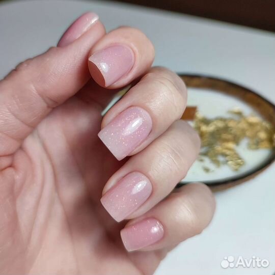 Маникюр и педикюр