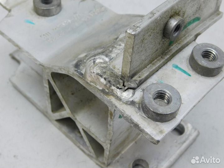 Кронштейн усилителя переднего бампера BMW X5