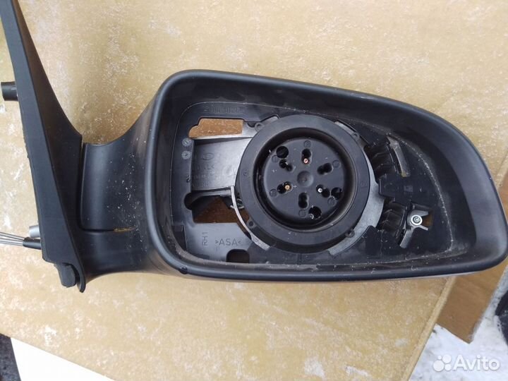 Зеркало правое Opel Astra H 2004-10 механическое