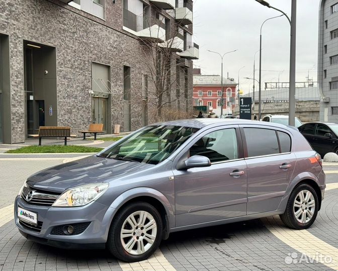 Opel Astra 1.8 AT, 2008, 205 210 км