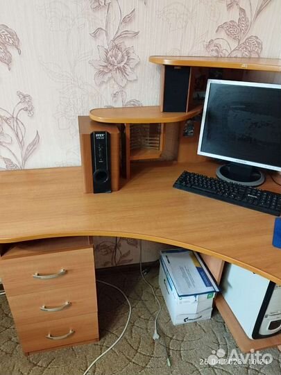 Компьютерный столик бу