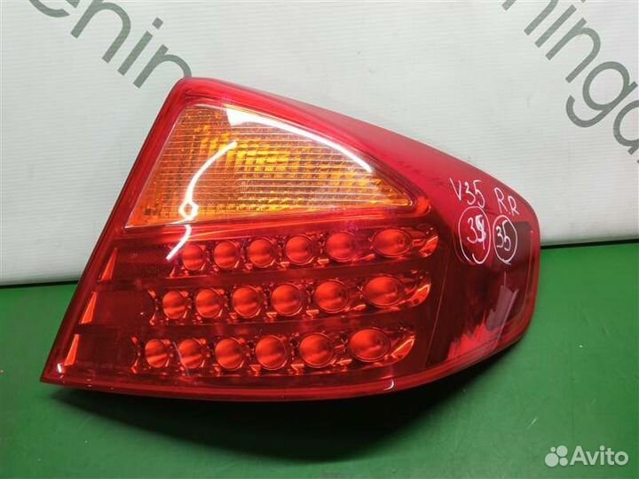 Стоп-сигнал задний правый Nissan Skyline V35