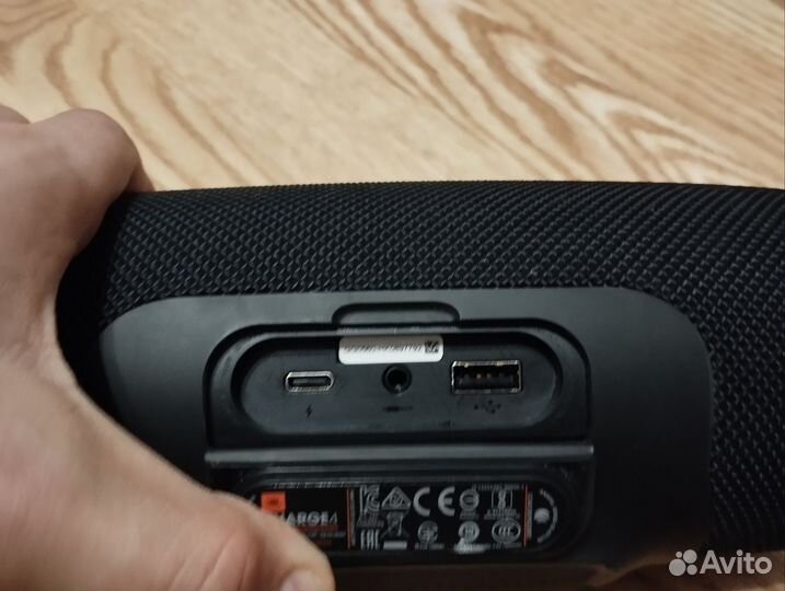 Колонка jbl charge 4