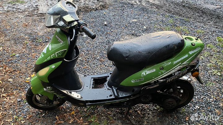 Скутер китайский под ремонт