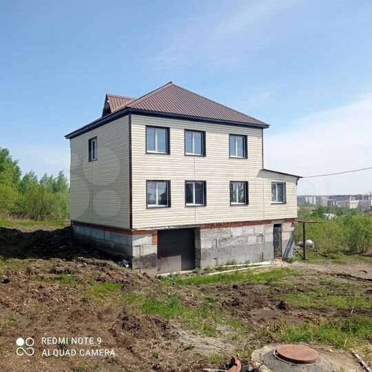 Коттедж 196 м² на участке 12 сот.