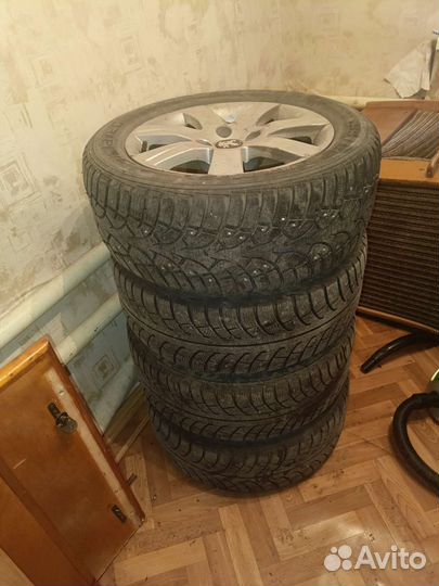 Gislaved Frost 215/55 R16